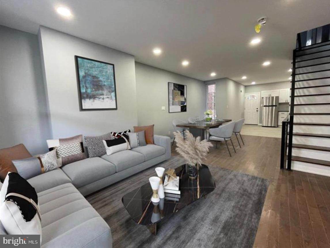 1530 Lindenwood Street - Photo 1