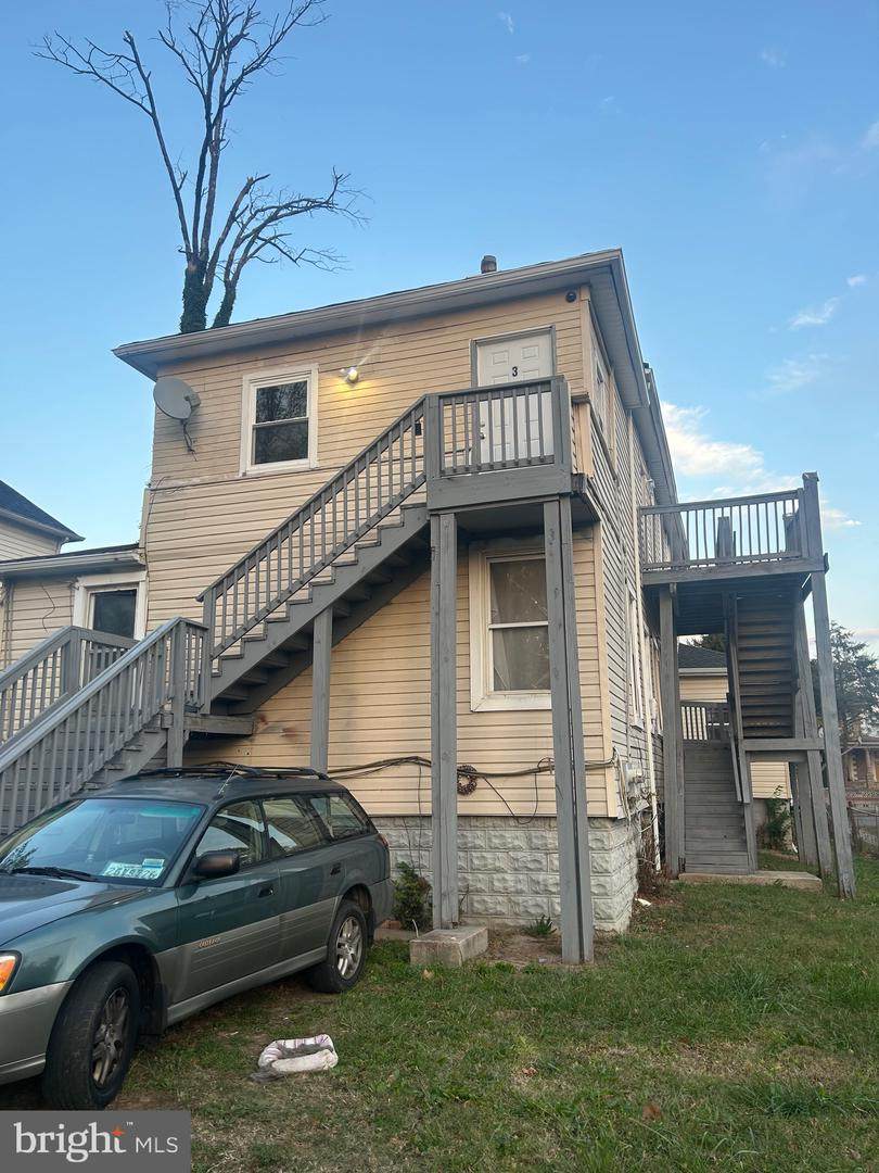 3900 Garrison Avenue - Photo 1