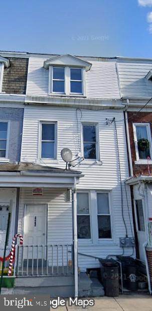 422 9TH Street - Photo 1