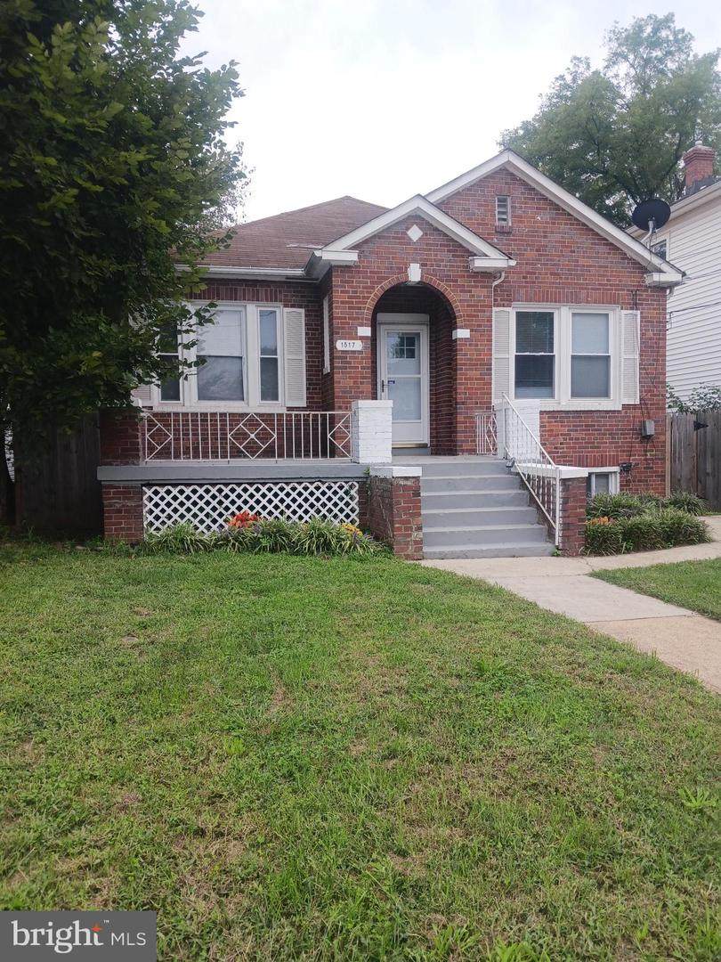 1517 Beaver Heights Lane - Photo 1