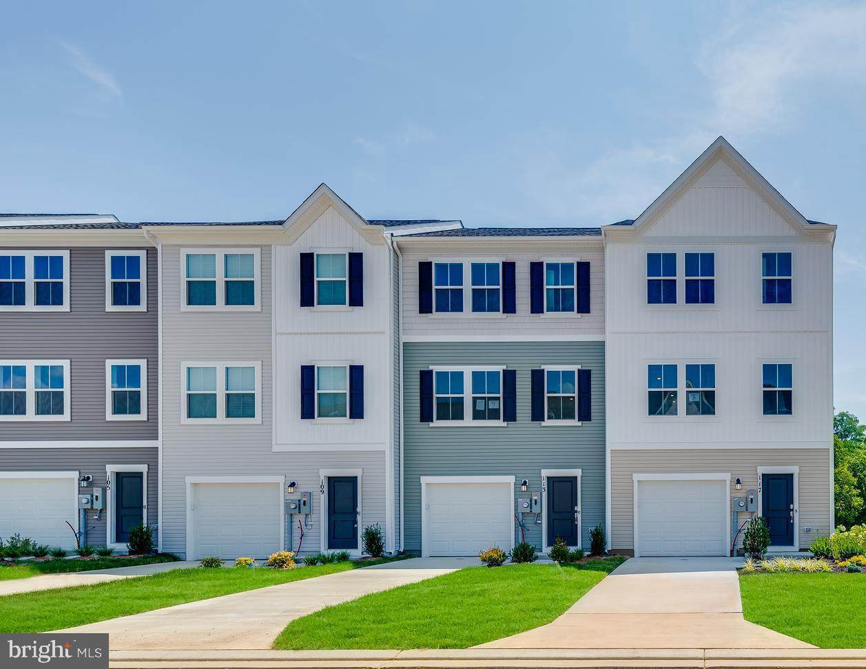 403 18TH Avenue - Photo 1