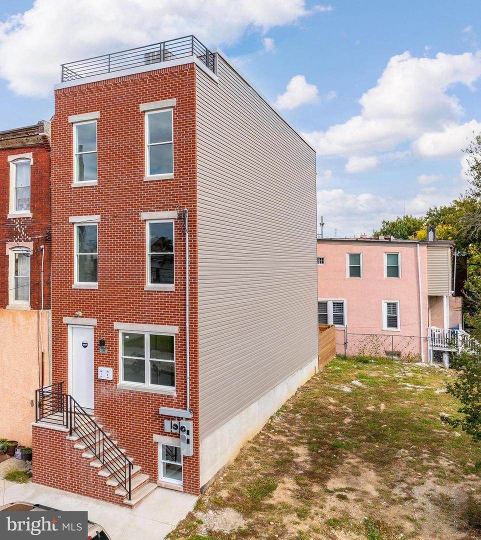 737 42ND Street - Photo 1