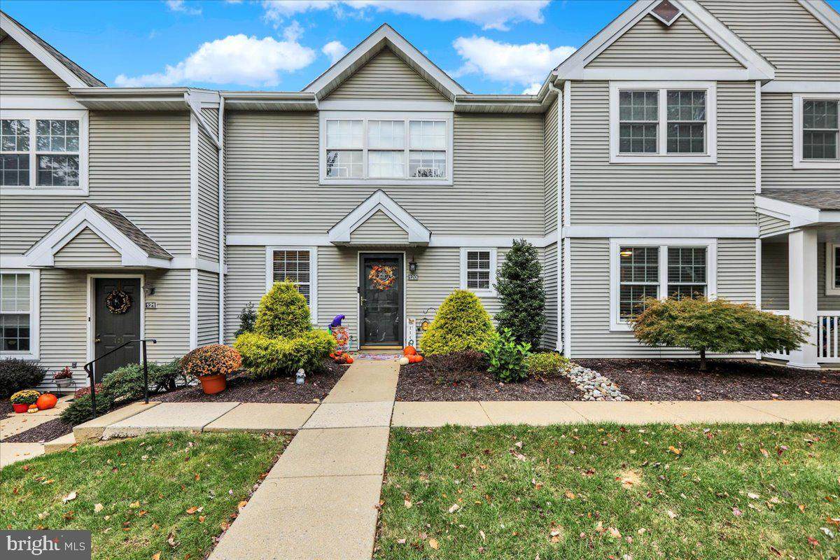 120 Laurel Court - Photo 1