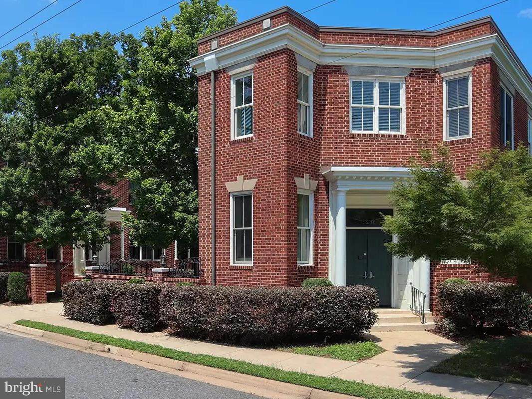 1200 Prince Edward Street - Photo 1