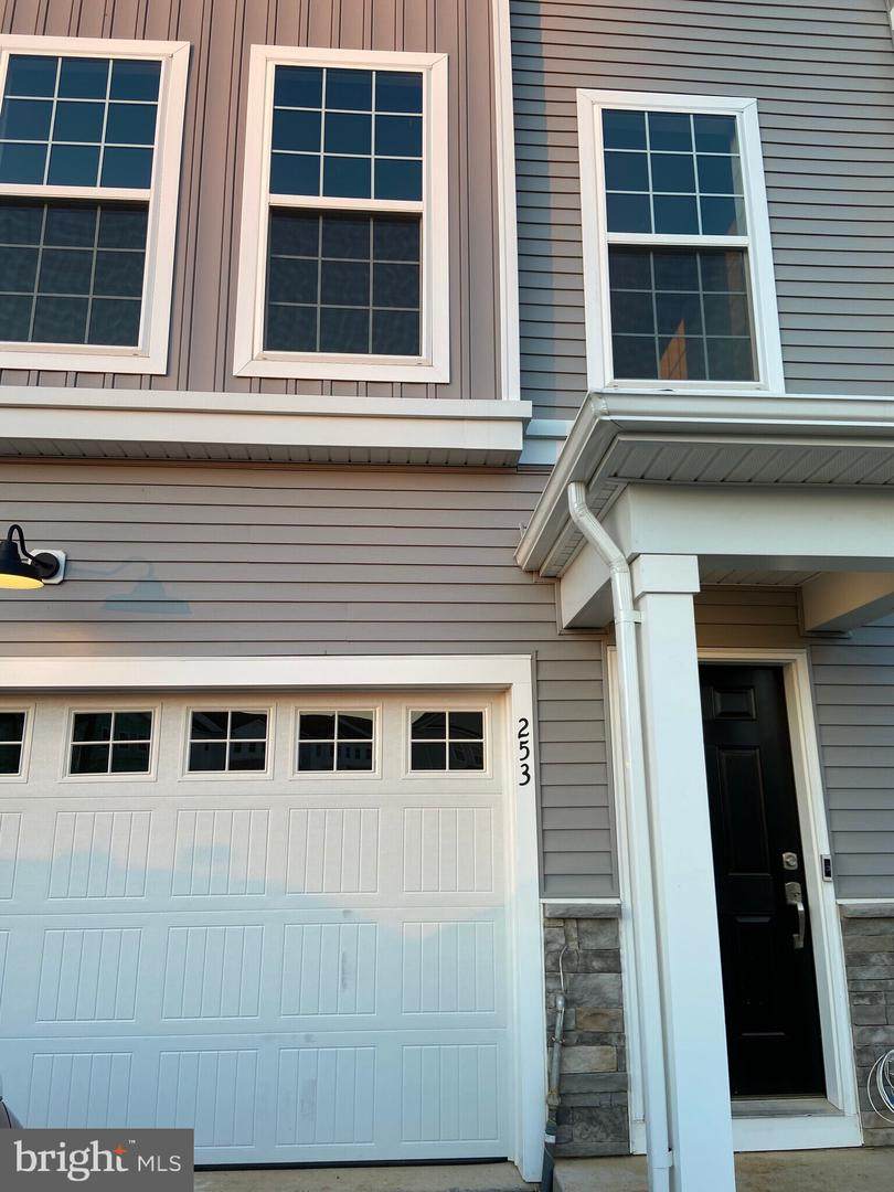 253 Red Leaf Lane - Photo 1