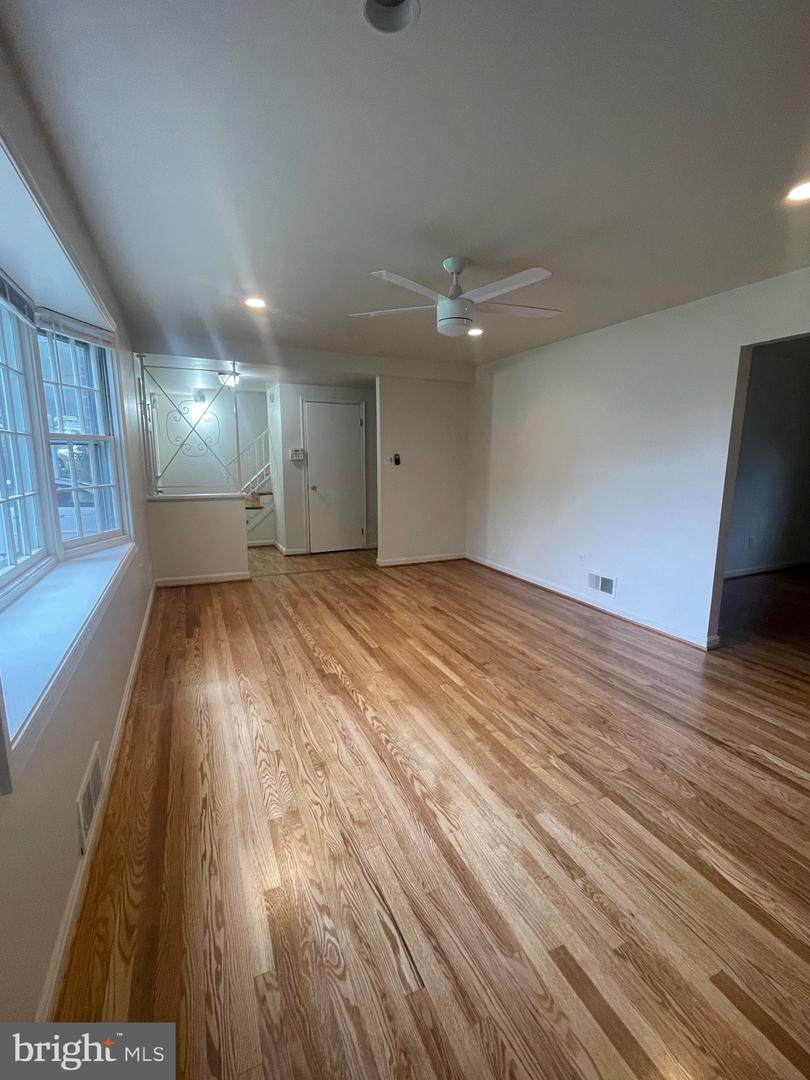 10317 Folk Street - Photo 1