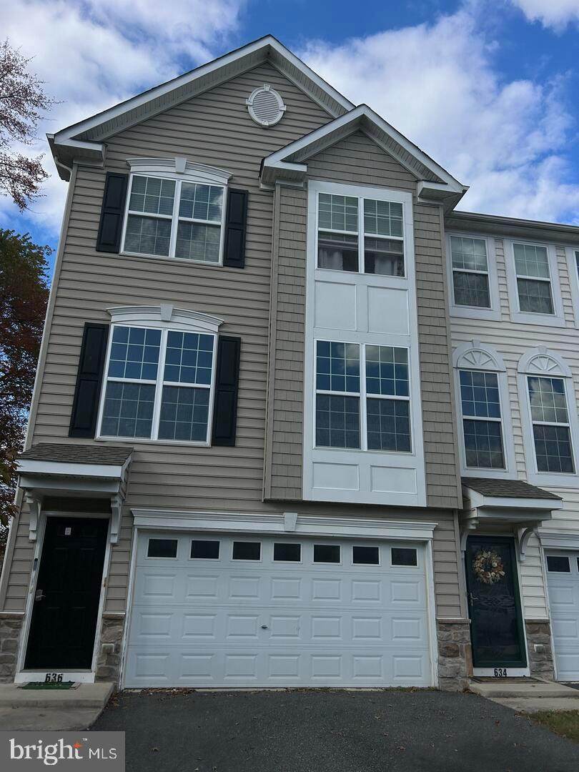 636 Courtly Road - Photo 1