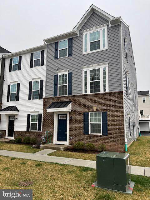 218 Bamboo Drive - Photo 1