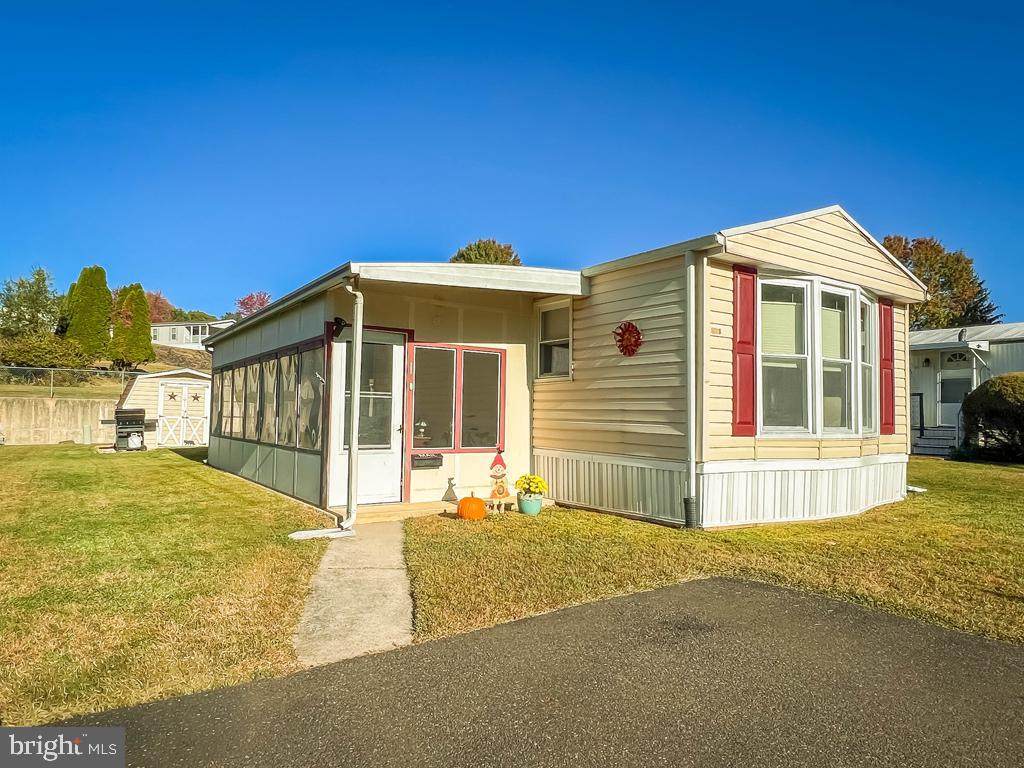 2304 Brownsville Road - Photo 1