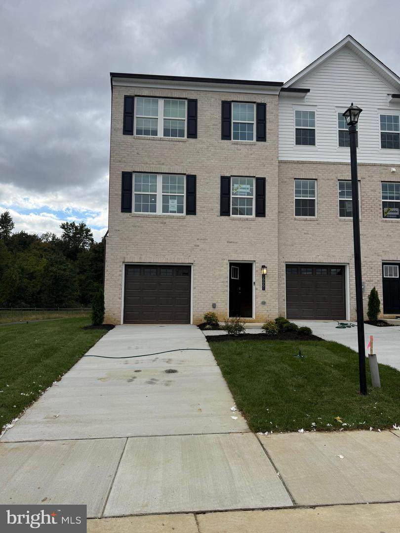 16661 Green Glade Dr - Photo 1