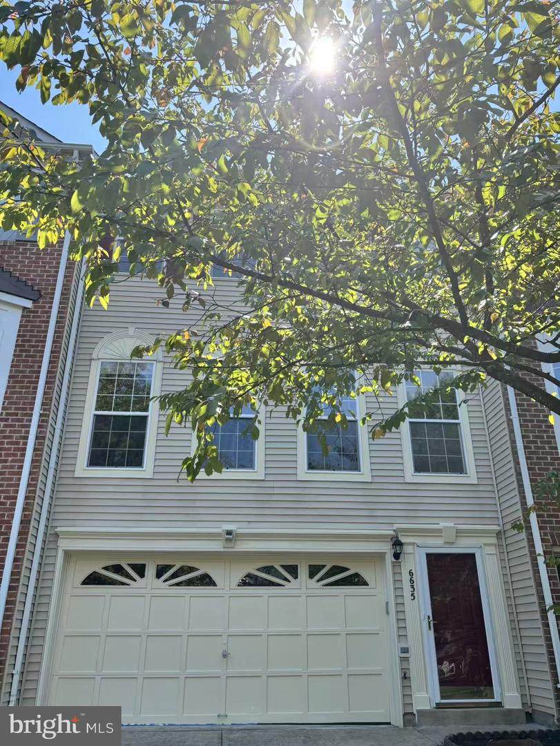 6635 Creek Point Way - Photo 1