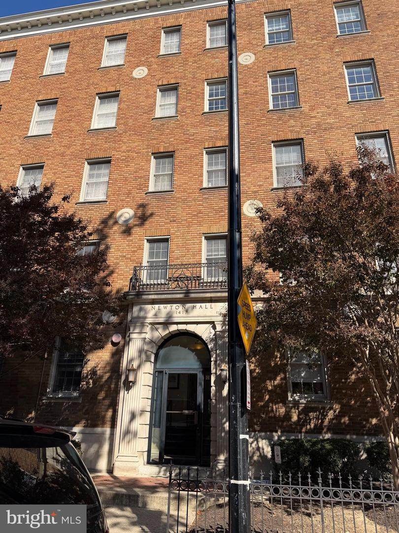 1417 Newton Street - Photo 1