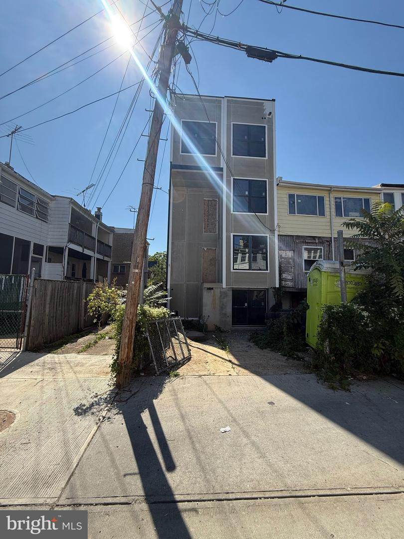 605 Otis Place - Photo 1