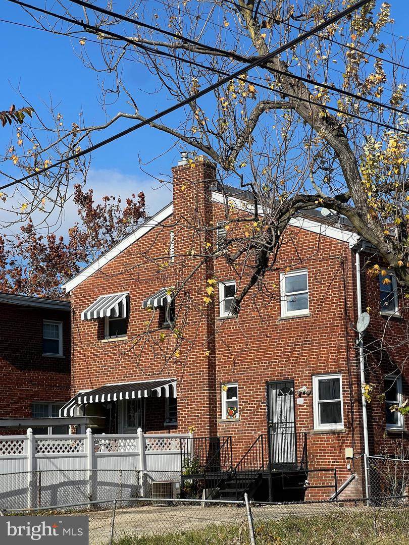 627 Forrester Street - Photo 1