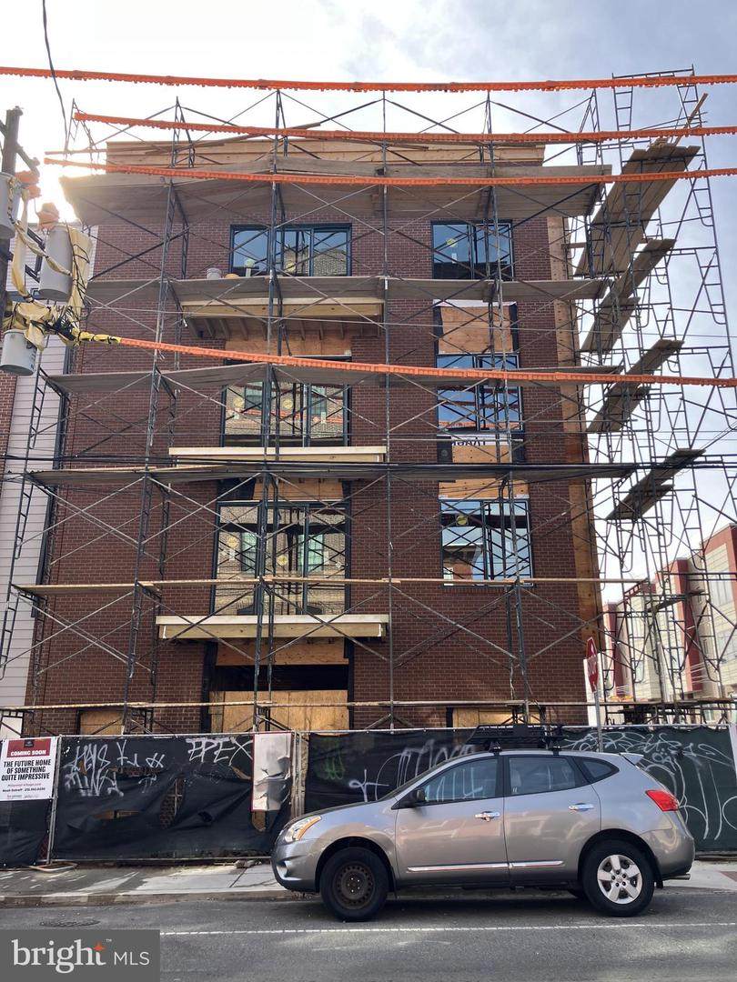 174 Berks Street - Photo 1