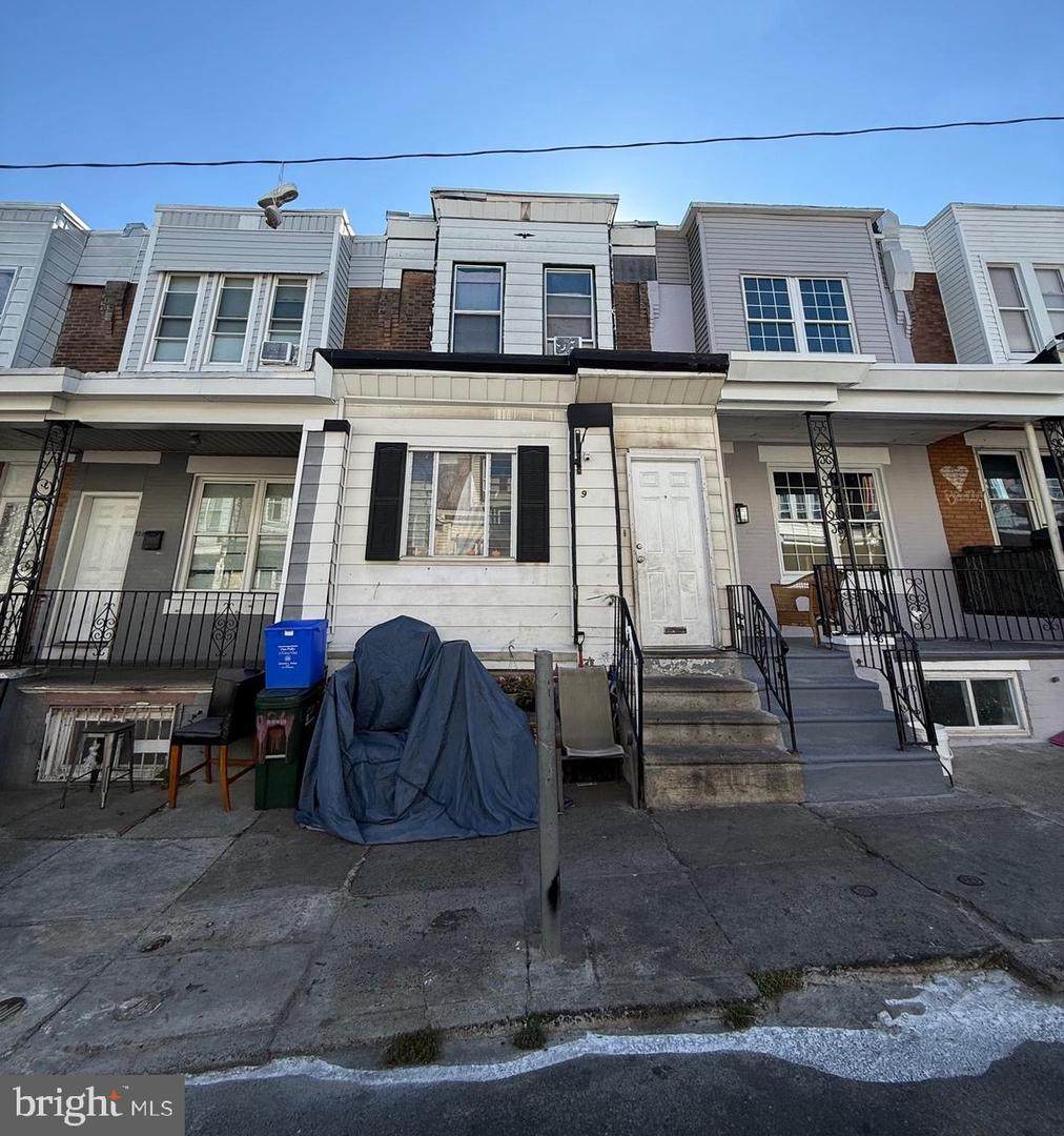 924 Schiller Street - Photo 1