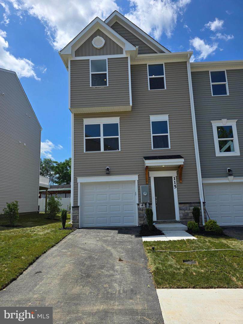 115 Boone Court - Photo 1