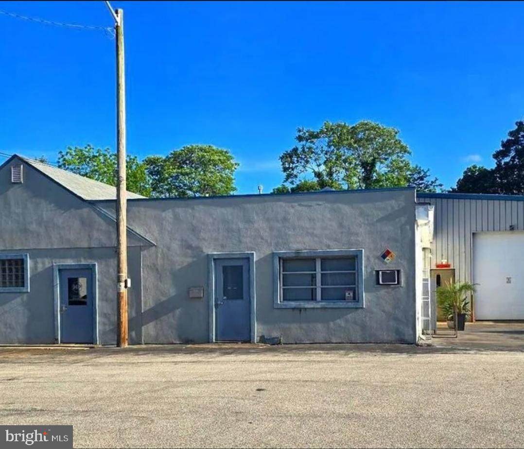 415 Oxford Street - Photo 1