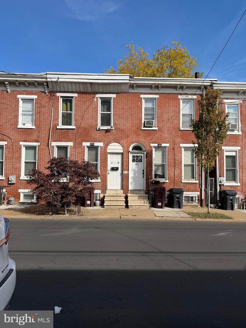 409 10TH Street - Photo 1