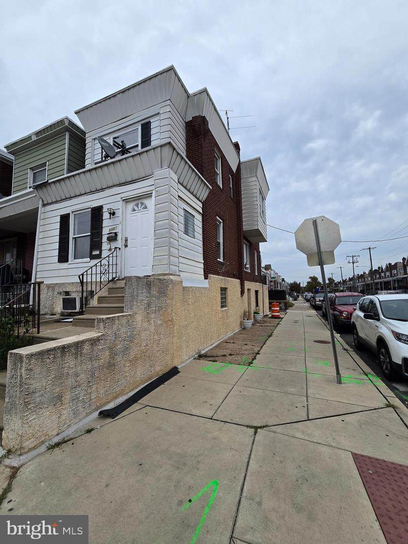 5901 Colgate Street - Photo 1