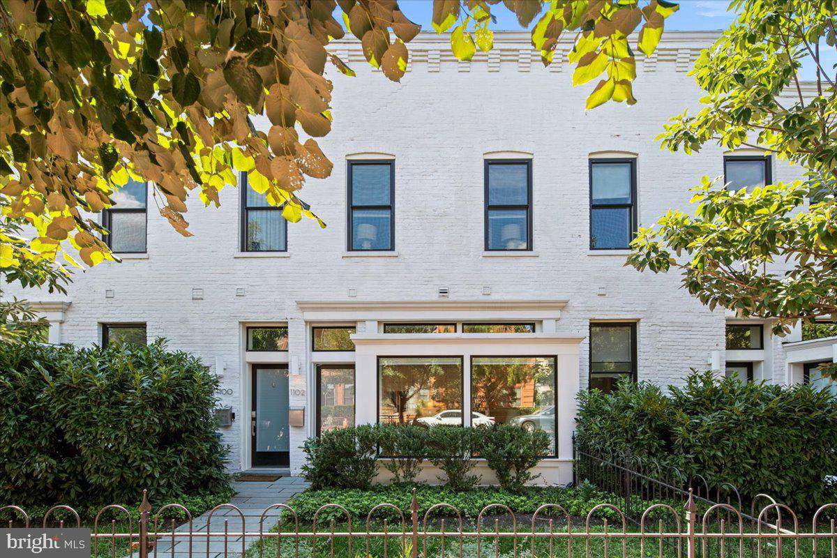 1102 T Street - Photo 1