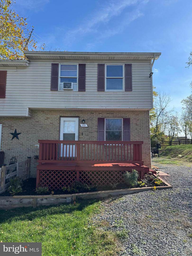 129 Woodridge Court - Photo 1