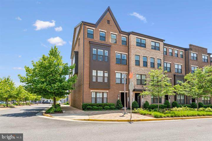 45157 Kincora Drive - Photo 1