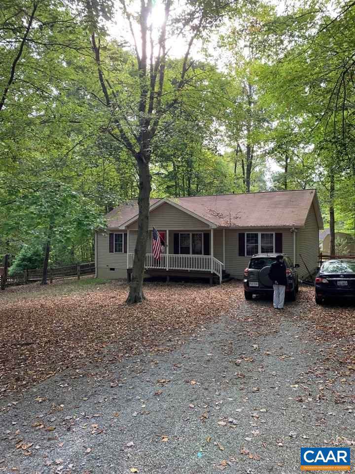 52 Riverside Dr - Photo 1