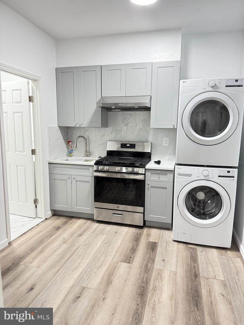 138 Parkview Avenue - Photo 1