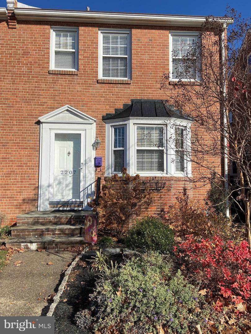 2207 9TH Street - Photo 1