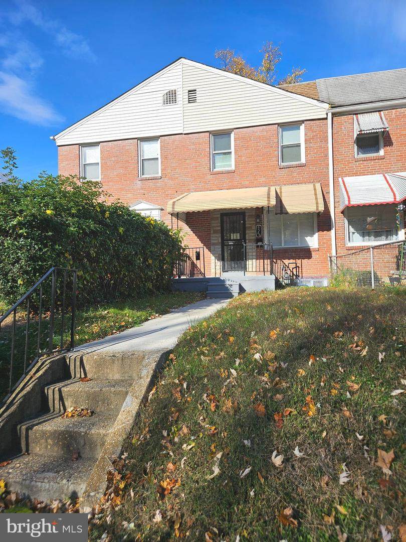 4546 Mountview Road - Photo 1