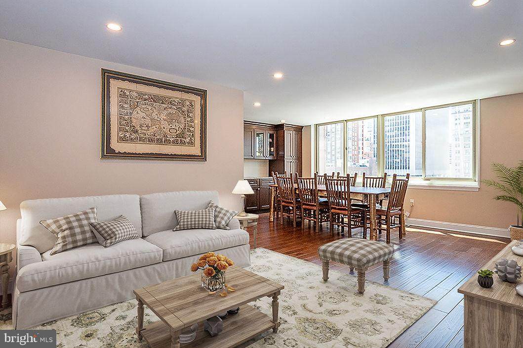 1919 Chestnut Street - Photo 1