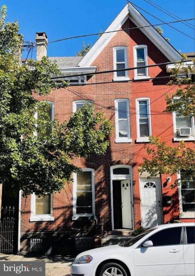 186 Hanover Street - Photo 1