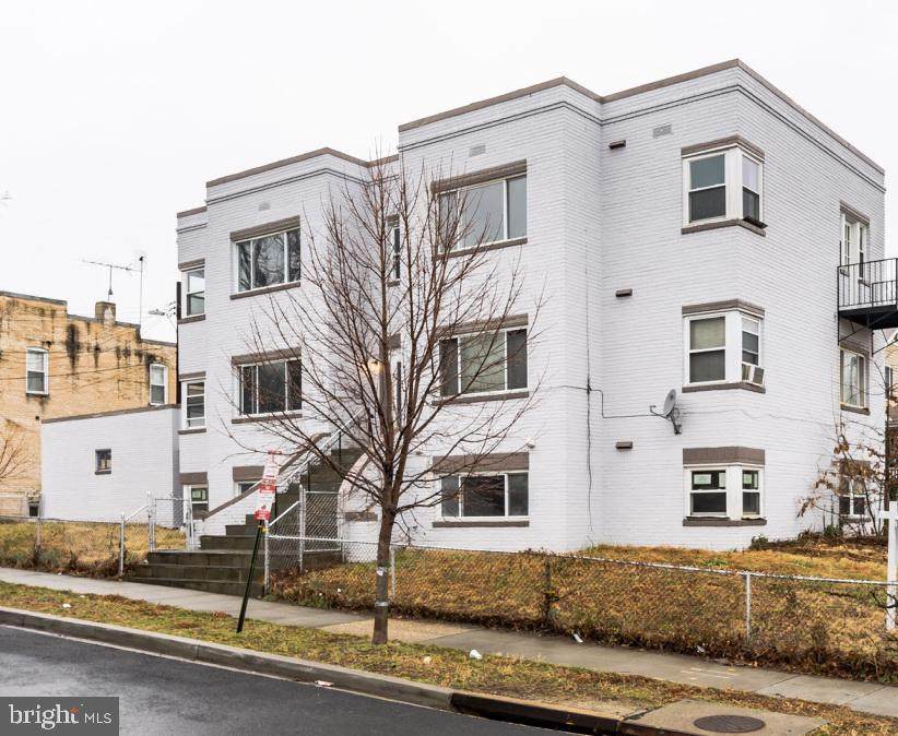 701 Madison Street - Photo 1