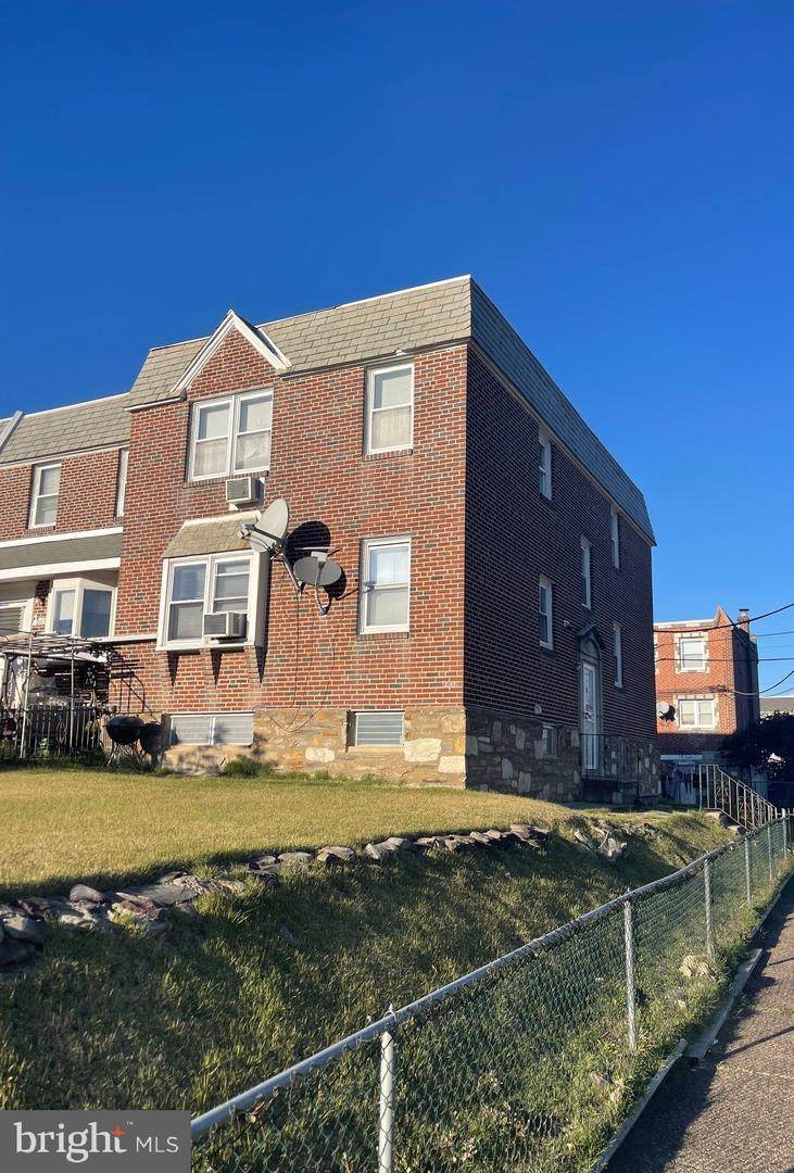 2165 Longshore Avenue - Photo 1