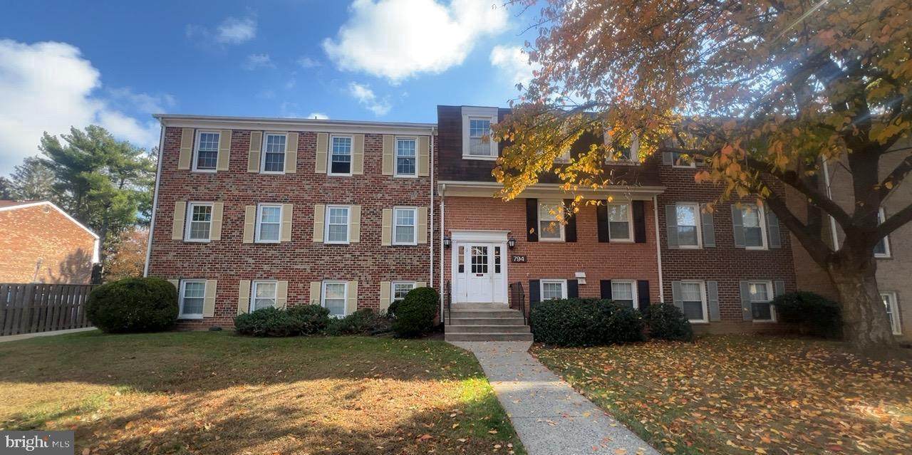 794 Quince Orchard Boulevard - Photo 1