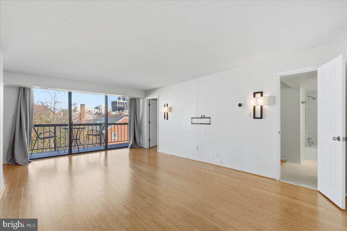 1401 Rhodes Street - Photo 1