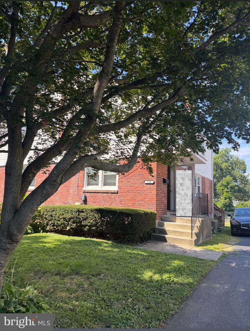 754 Oak View Road - Photo 1