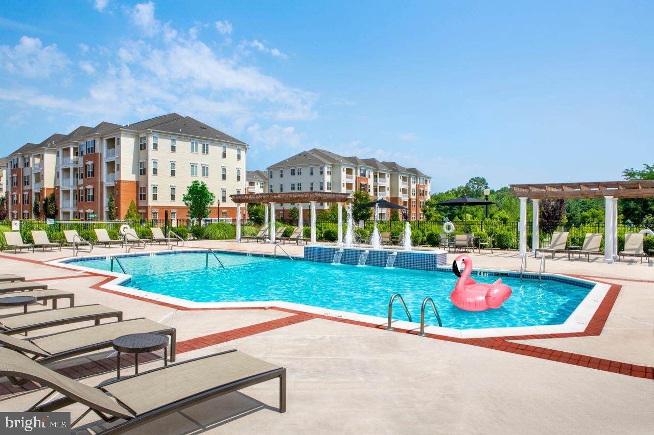 923 Halifax Place - Photo 1