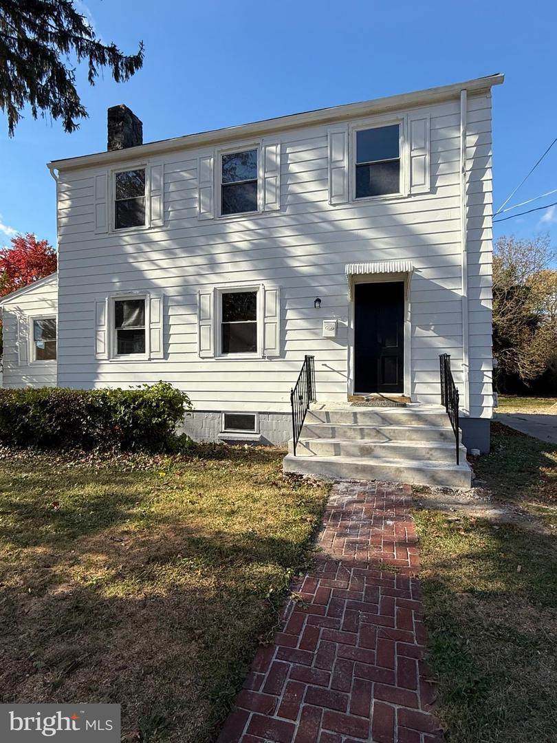 175 9TH Street - Photo 1