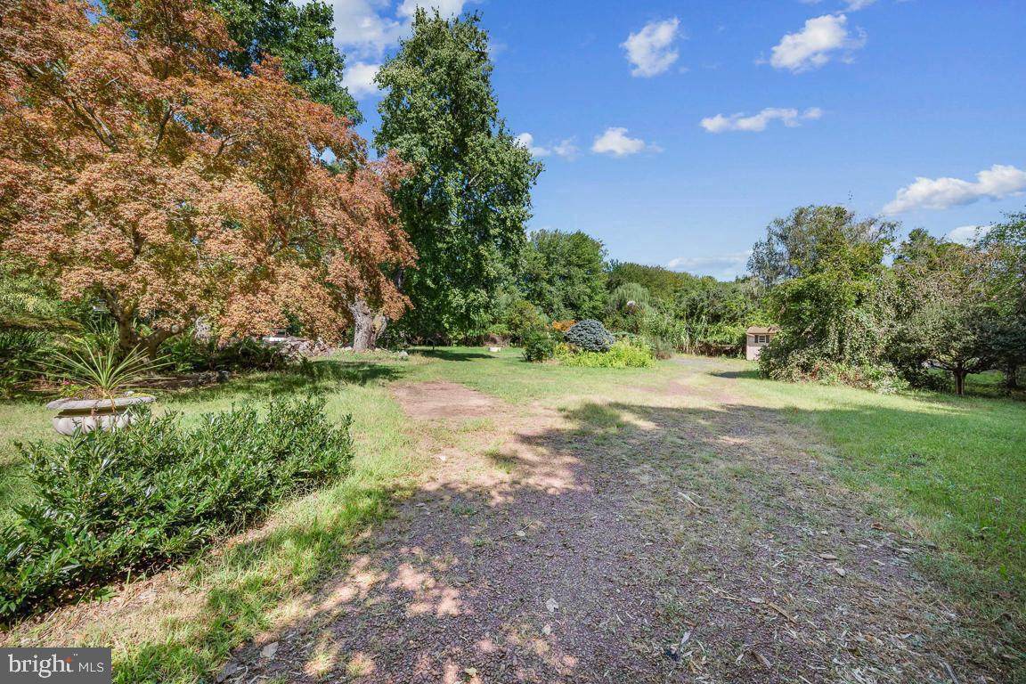 324 Mount Laurel Road - Photo 1