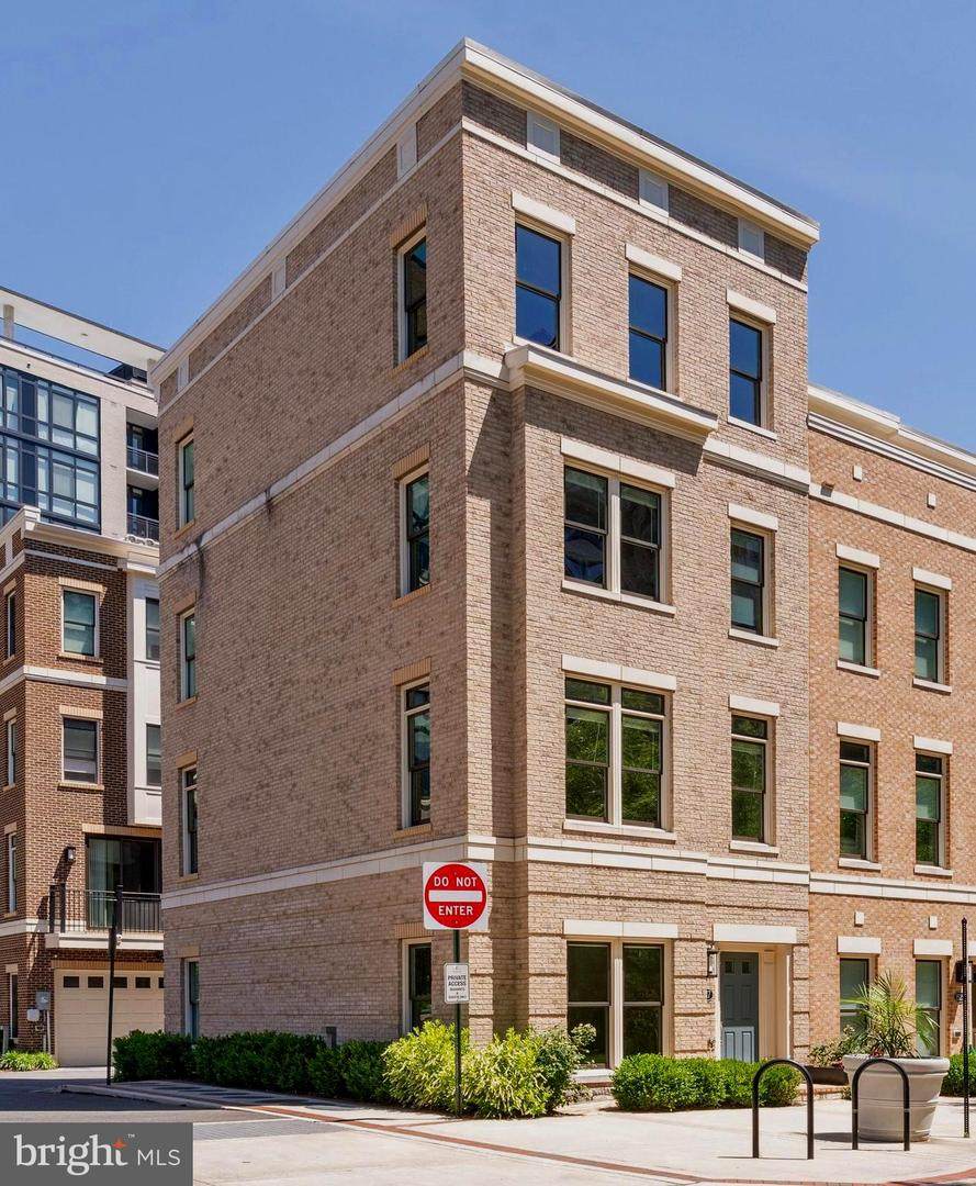 1527 16TH Road - Photo 1