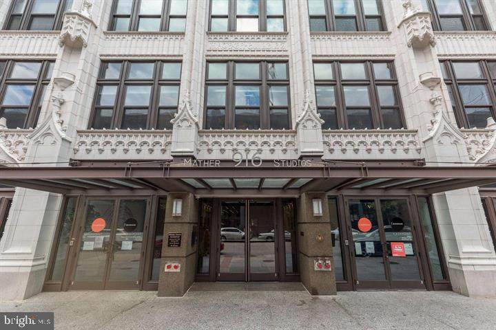 916 G Street - Photo 1