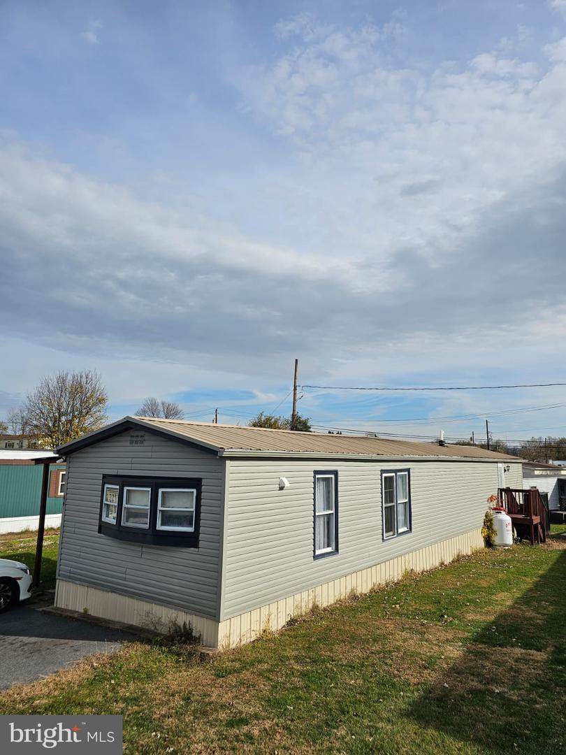 649 N Franklin Street - Photo 1