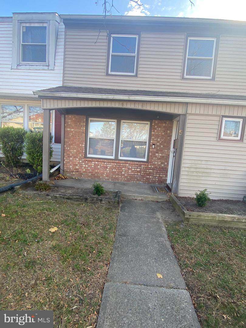 5 Farragut Court - Photo 1