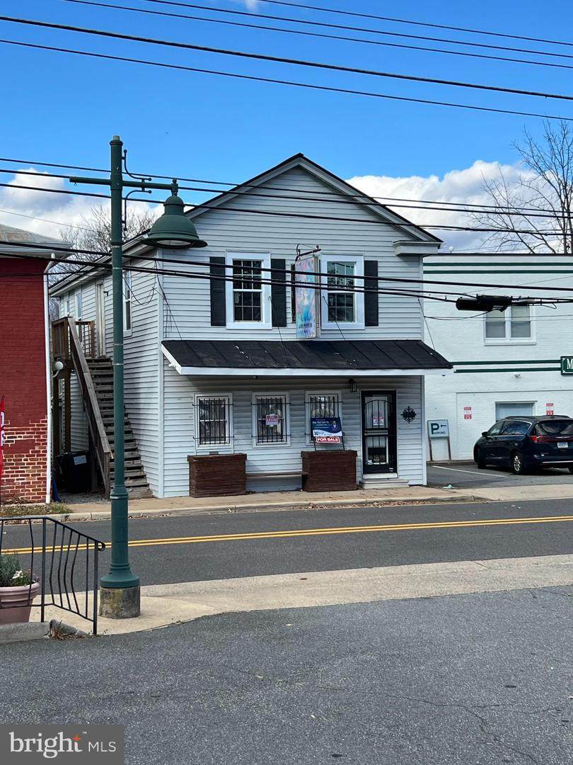 121 Main St N - Photo 1