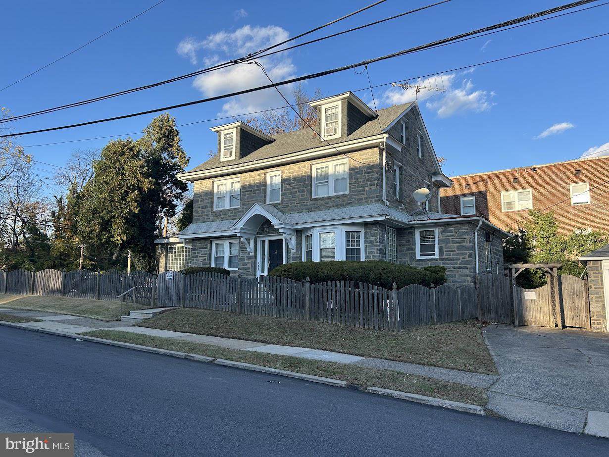 1806 Garrett Road - Photo 1