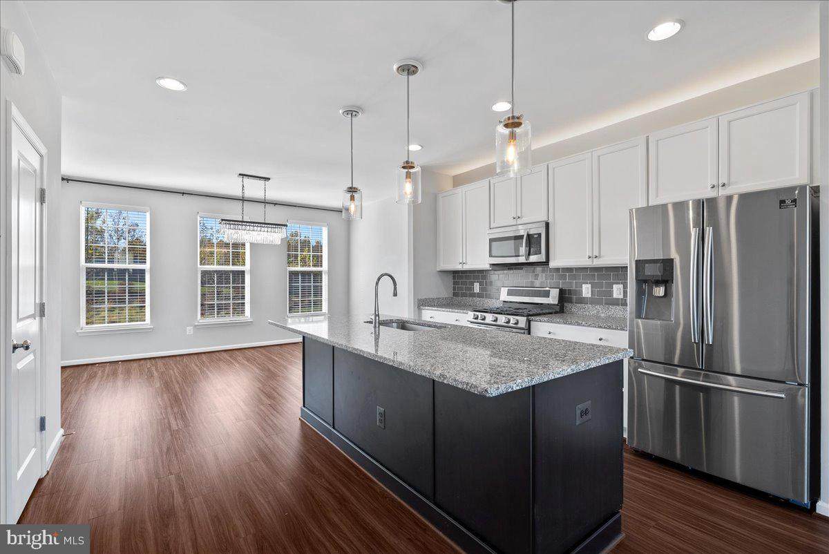 8182 Broad Place - Photo 1