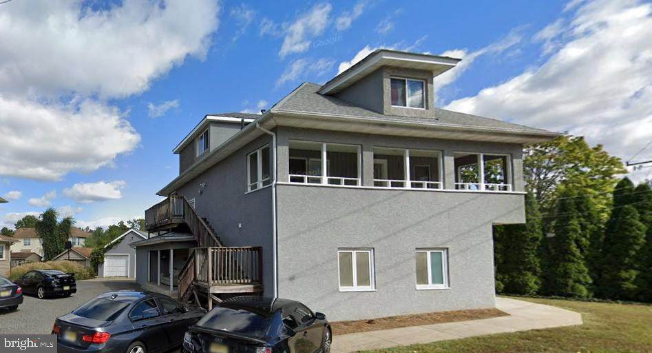 301 B Oakwood Avenue - Photo 1