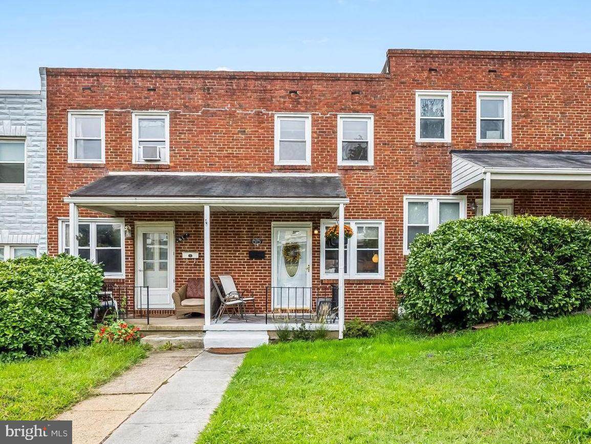 615 36TH Street - Photo 1